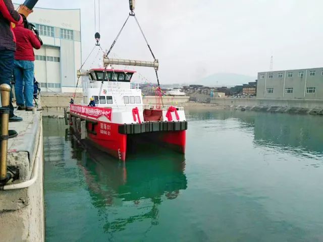 中國首艘全鋁合金雙體高速風電運維船成功下水，船員培訓(xùn)同步啟動